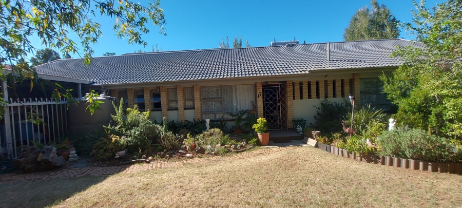 7 Bedroom Property for Sale in Helicon Heights Free State